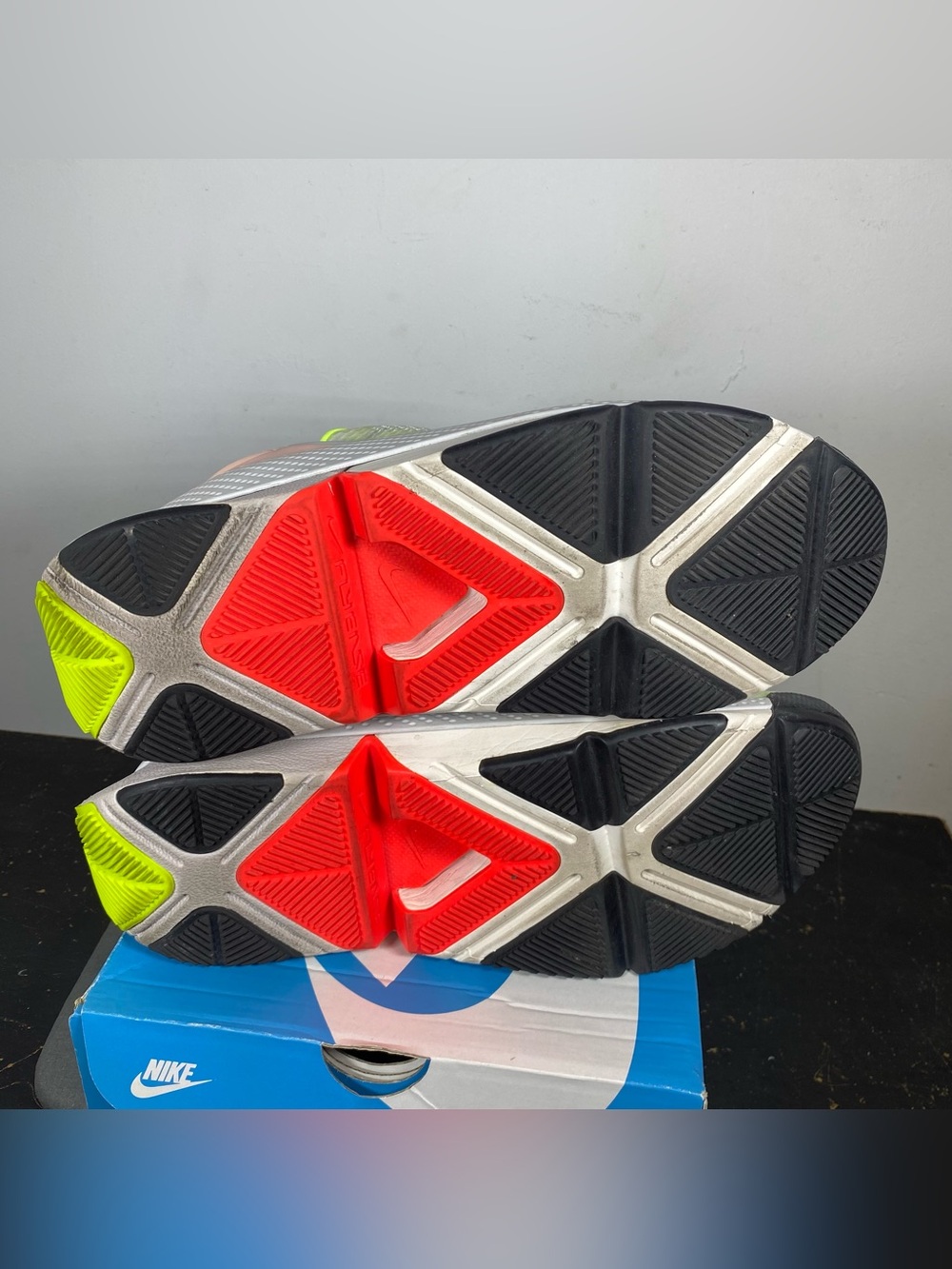 Size 10- Nike GoFlyease-OG Box - Picture 9 of 9